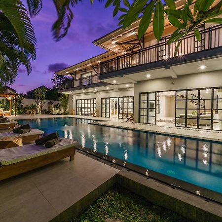 Villa Okenada - Modern 5-Bedroom Pool Villa In Berawa! Canggu Kültér fotó