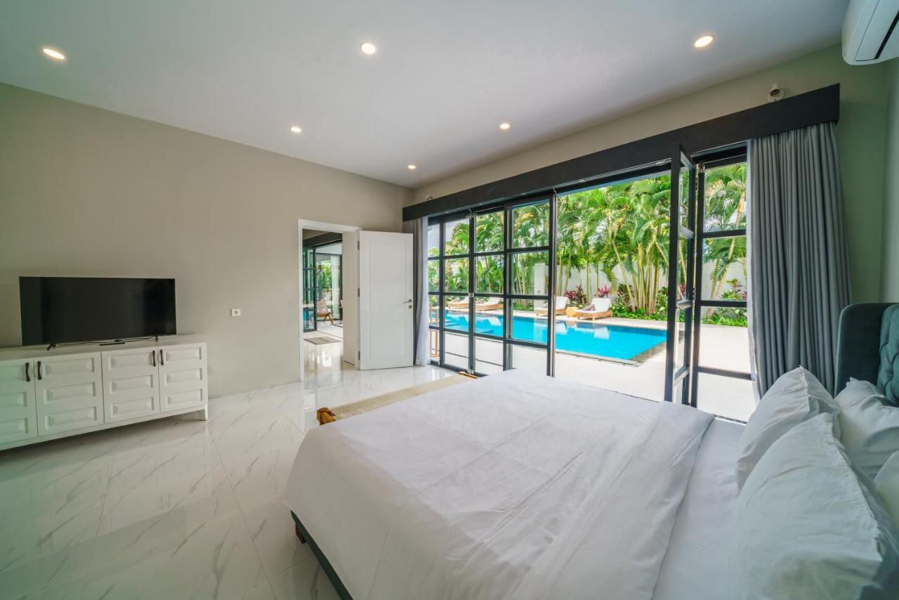 Villa Okenada - Modern 5-Bedroom Pool Villa In Berawa! Canggu Kültér fotó