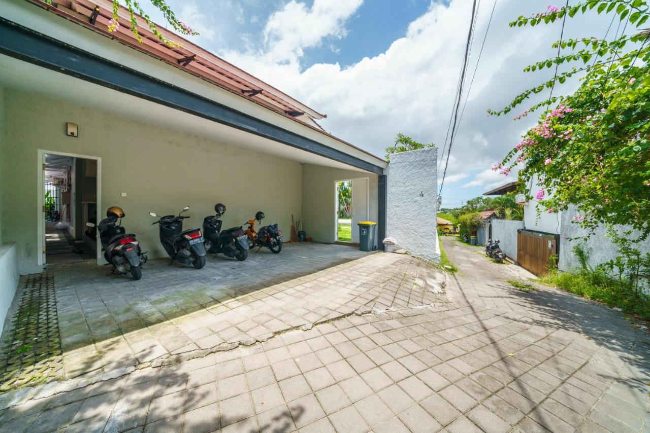Villa Okenada - Modern 5-Bedroom Pool Villa In Berawa! Canggu Kültér fotó